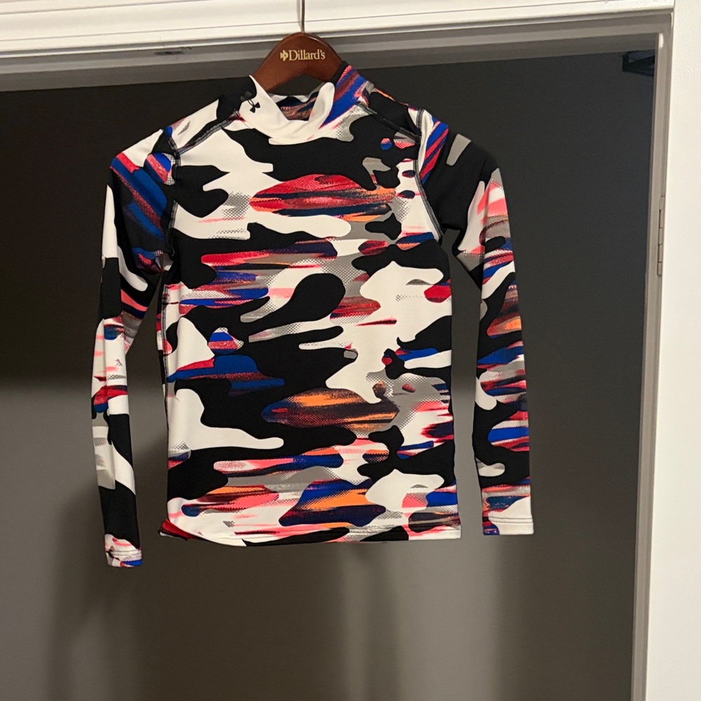 Under armour cold gear boys mock long Sleeve